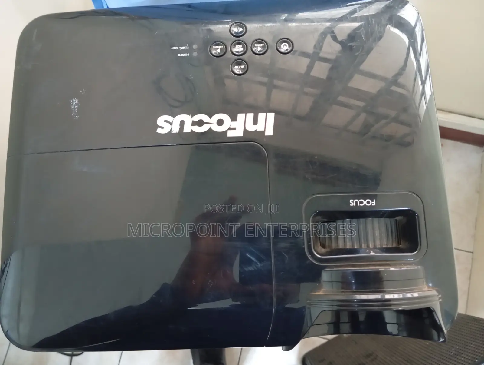 Projectors Ex-Uk Short Throw Infocus