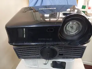 Projectors Ex-Uk Short Throw Infocus