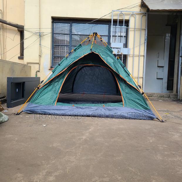 Classic Outdoor Camping Tent. 2-4 People. - main view