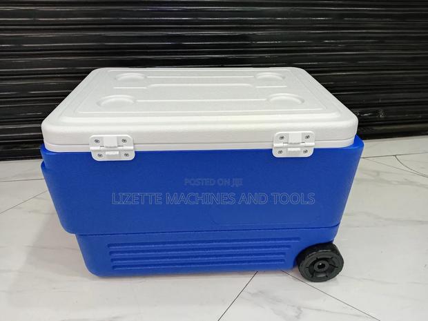 Premier 100l Cooler Box - thumbnail 3