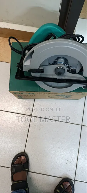 Dca Heavy Duty Circular Saw 9"