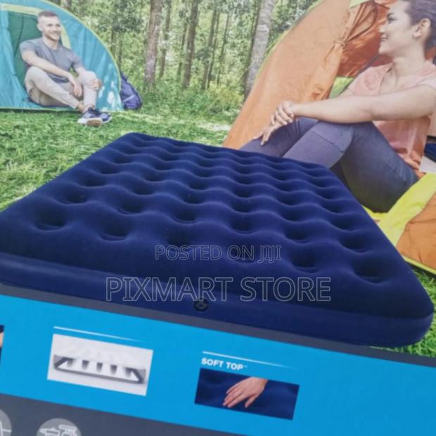 Comfort Plus Inflatable Mattress With Built-in Pump, 4 by 6 Inches