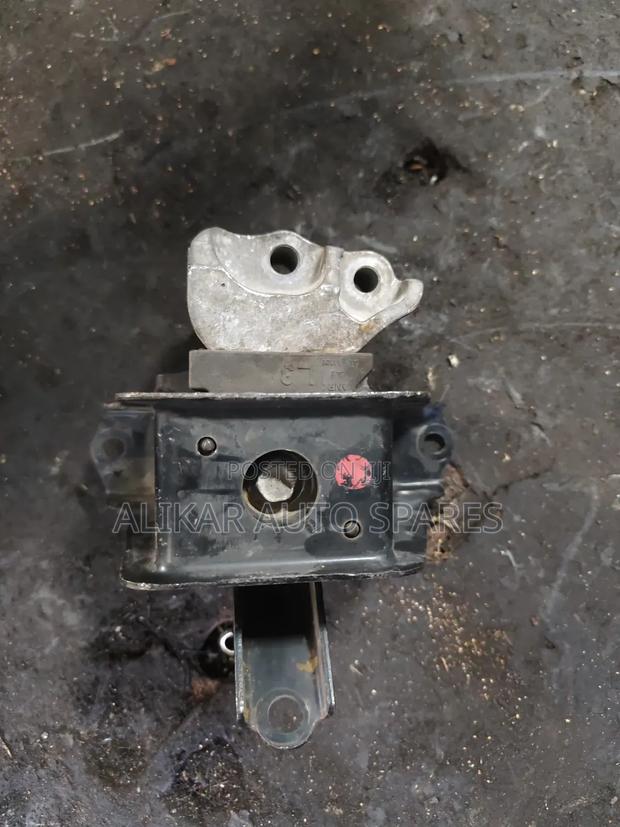 Engine Mounting 1kr - main view