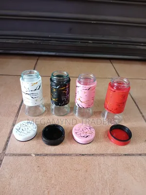 Salt Shaker / Glass Salt and Pepper Shakers