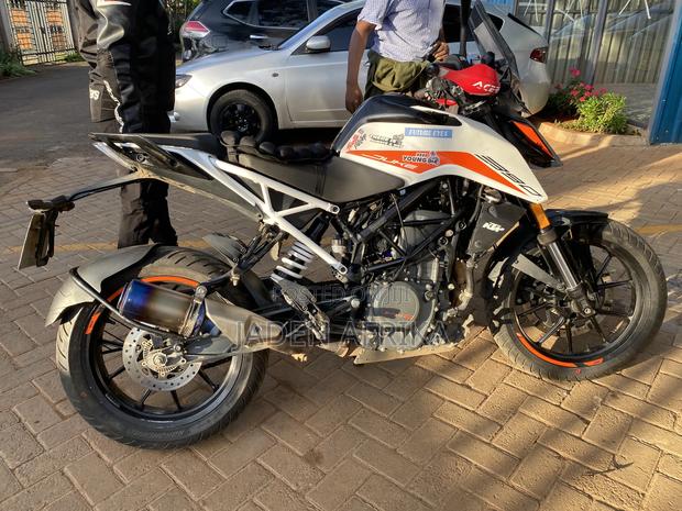 KTM 2022 White