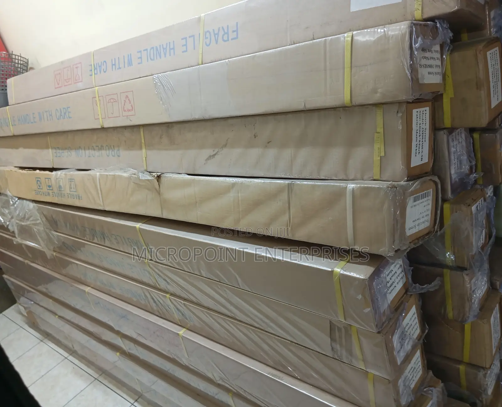 Projector Screen Manual 96"X96" (240cmx240cm)