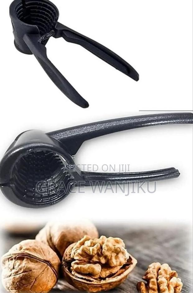 Black Cast Iron Walnut Pliers - thumbnail 2