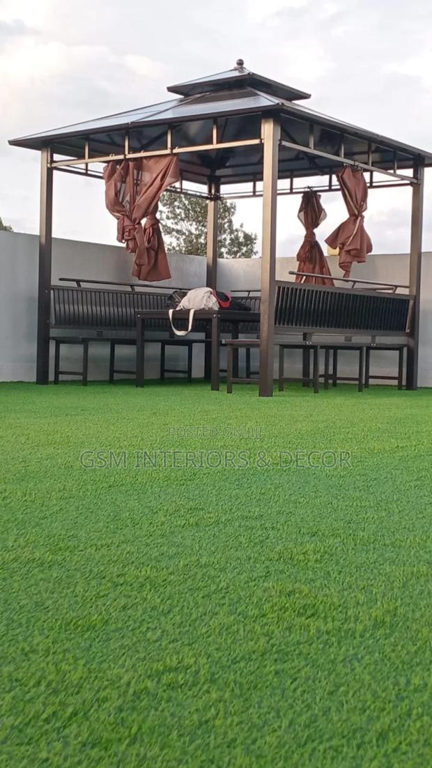 Artificial Grass Carpets in Palatial Gardens