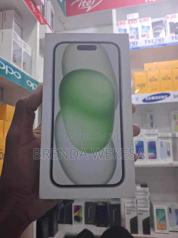 New Apple iPhone 15 256 GB - main view