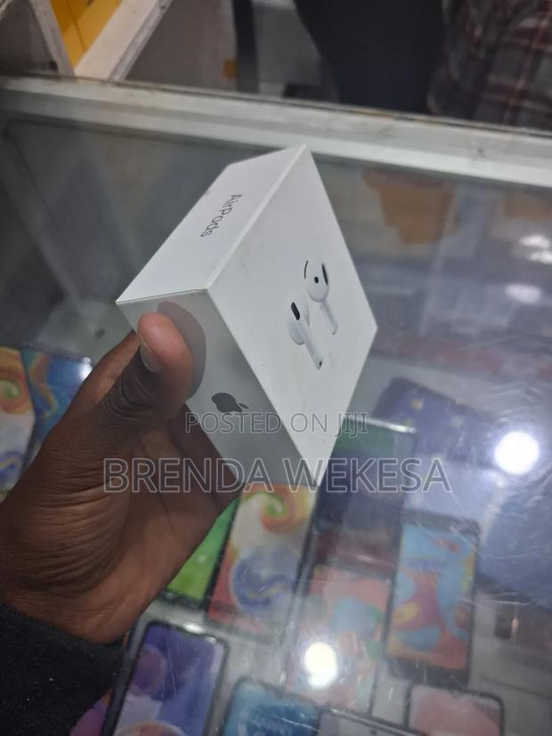 Air Pods 4 - thumbnail 3