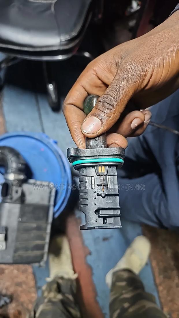 Air Flow Sensor For Suzuki Swift - thumbnail 2