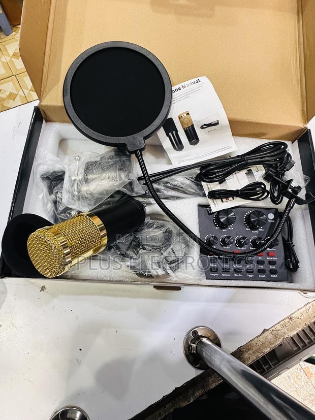 V8 Sound Card Microphone for Live Recording Studio - main view