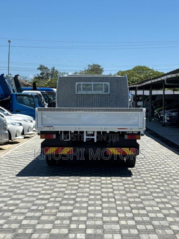 Mitsubishi Canter 2019 - thumbnail 5