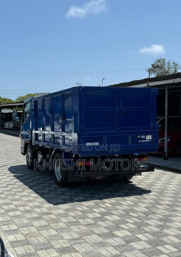 Mitsubishi Canter 2019 - thumbnail 4
