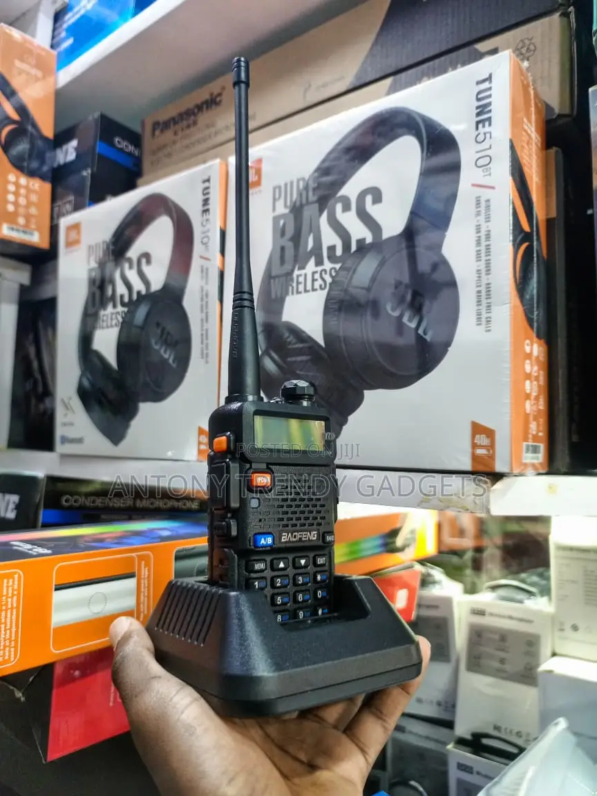 Baofeng Uv-5r Rechargeable Handheld Walkie Talkie Radio