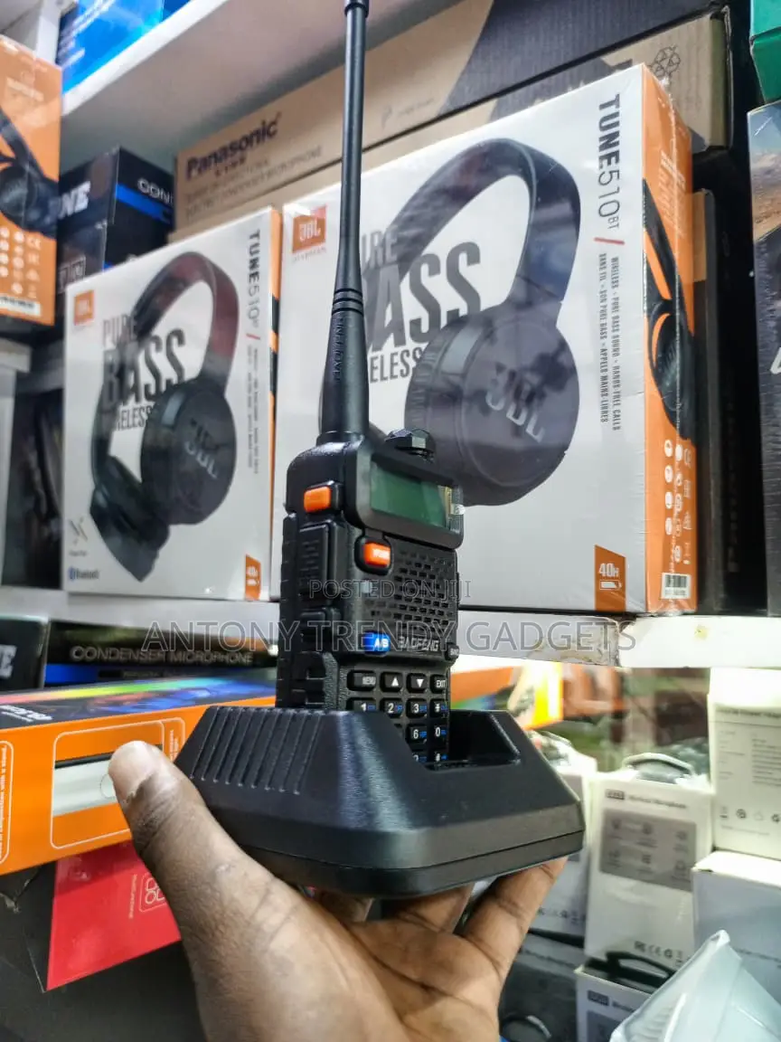 Baofeng Uv-5r Long Range Two-Way Radio for Outdoor Use