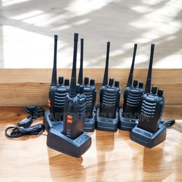 Baofeng Bf-888s 16ch Handheld 5km Range Voice Prompt Walkie Talkie
