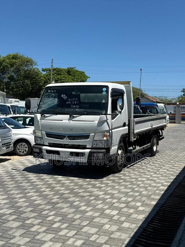 Mitsubishi Canter 2018 - thumbnail 2