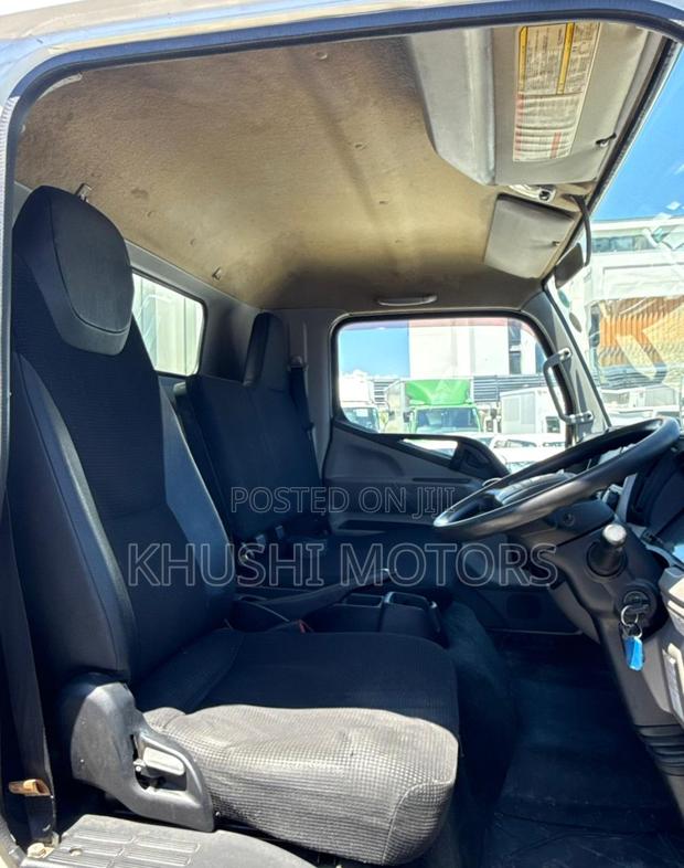 Mitsubishi Canter 2018 - thumbnail 6