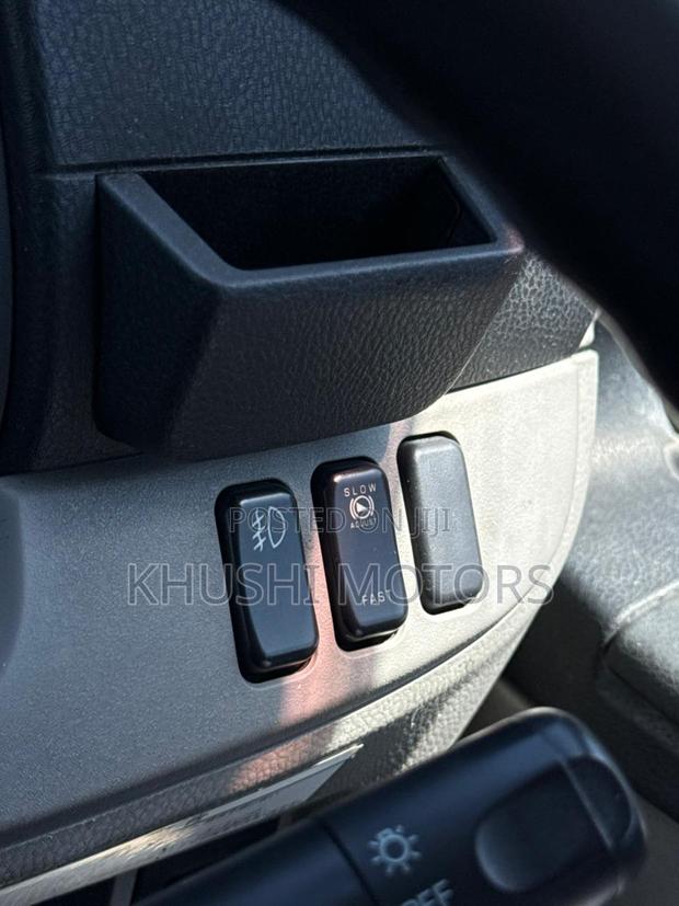 Mitsubishi Canter 2018 - thumbnail 9
