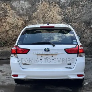 Toyota Corolla Fielder 2018 White