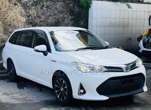 Toyota Corolla Fielder 2018 White