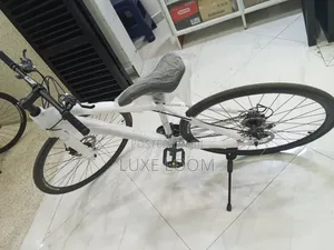 White Hybrid Racing Bike Size 27.5