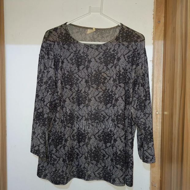 Tops and Dresses - thumbnail 9