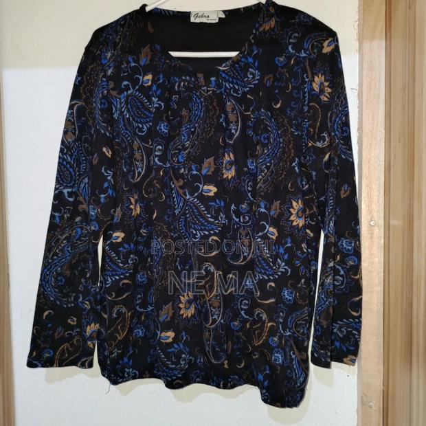 Tops and Dresses - thumbnail 3