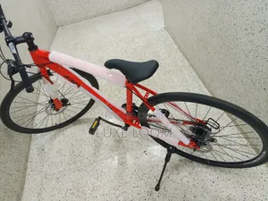 Red Highbrid Racing Bike Size 27.5 Speed 18