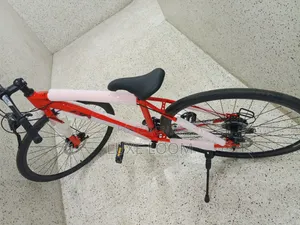 Red Highbrid Racing Bike Size 27.5 Speed 18