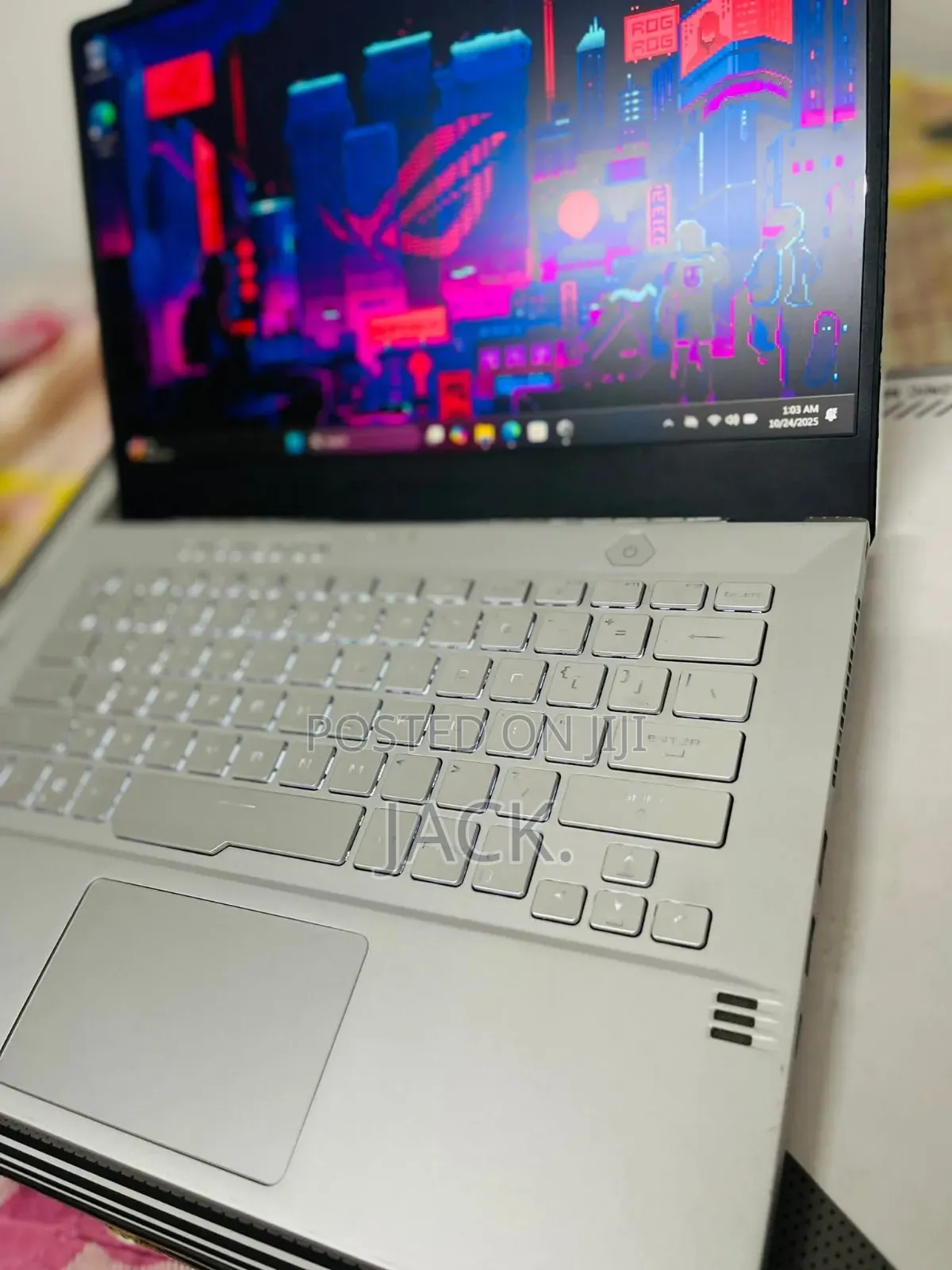 Laptop Asus ROG Zephyrus G14 16GB AMD Ryzen 9 SSD 1T