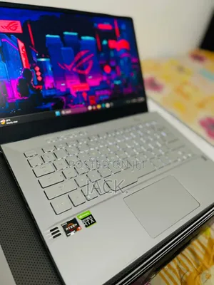 Laptop Asus ROG Zephyrus G14 16GB AMD Ryzen 9 SSD 1T
