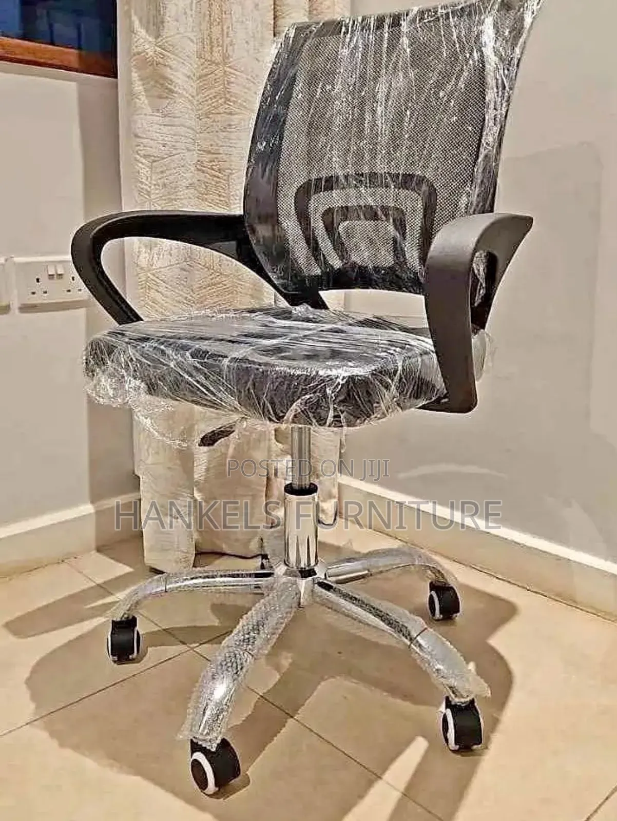 Conference Boardroom Table Chair– Adjustable Height Comfort