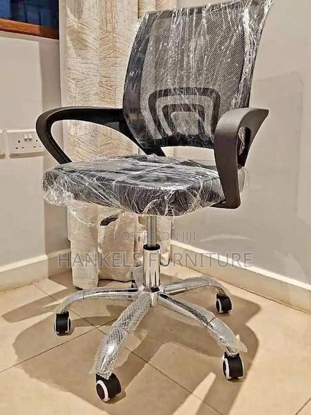 Conference Boardroom Table Chair– Adjustable Height Comfort