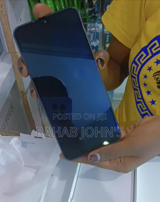New Samsung Galaxy A17 128 GB Black - thumbnail 2