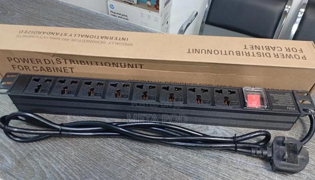Power Distribution Unit (Pdu) 8 Way Uk Plug