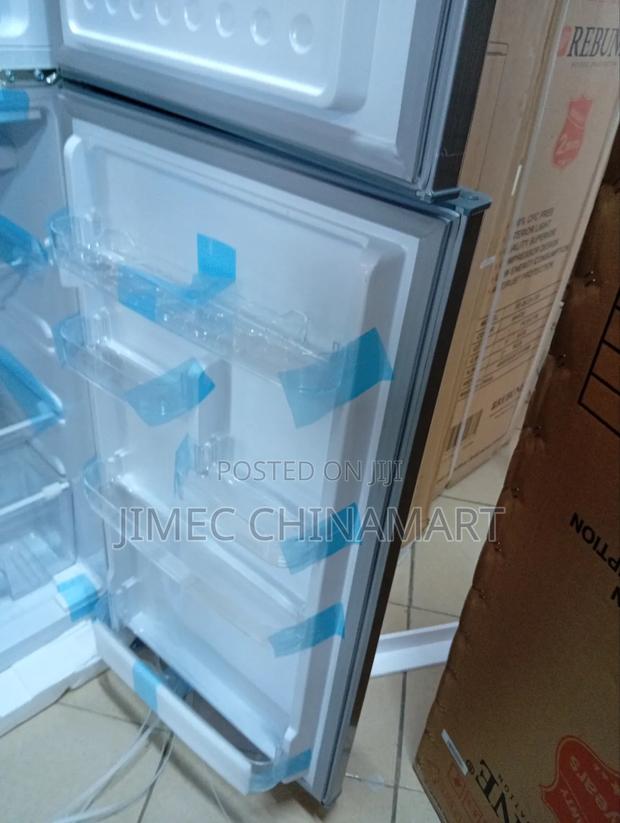 208l Silver Rebune Refrigerator - thumbnail 4