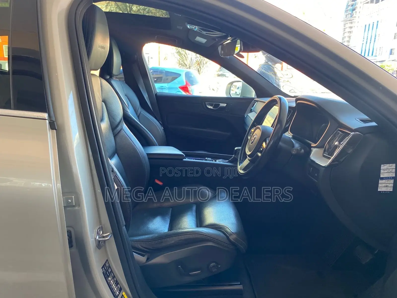 Volvo XC60 2018 Gold