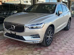 Volvo XC60 2018 Gold