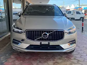 Volvo XC60 2018 Gold