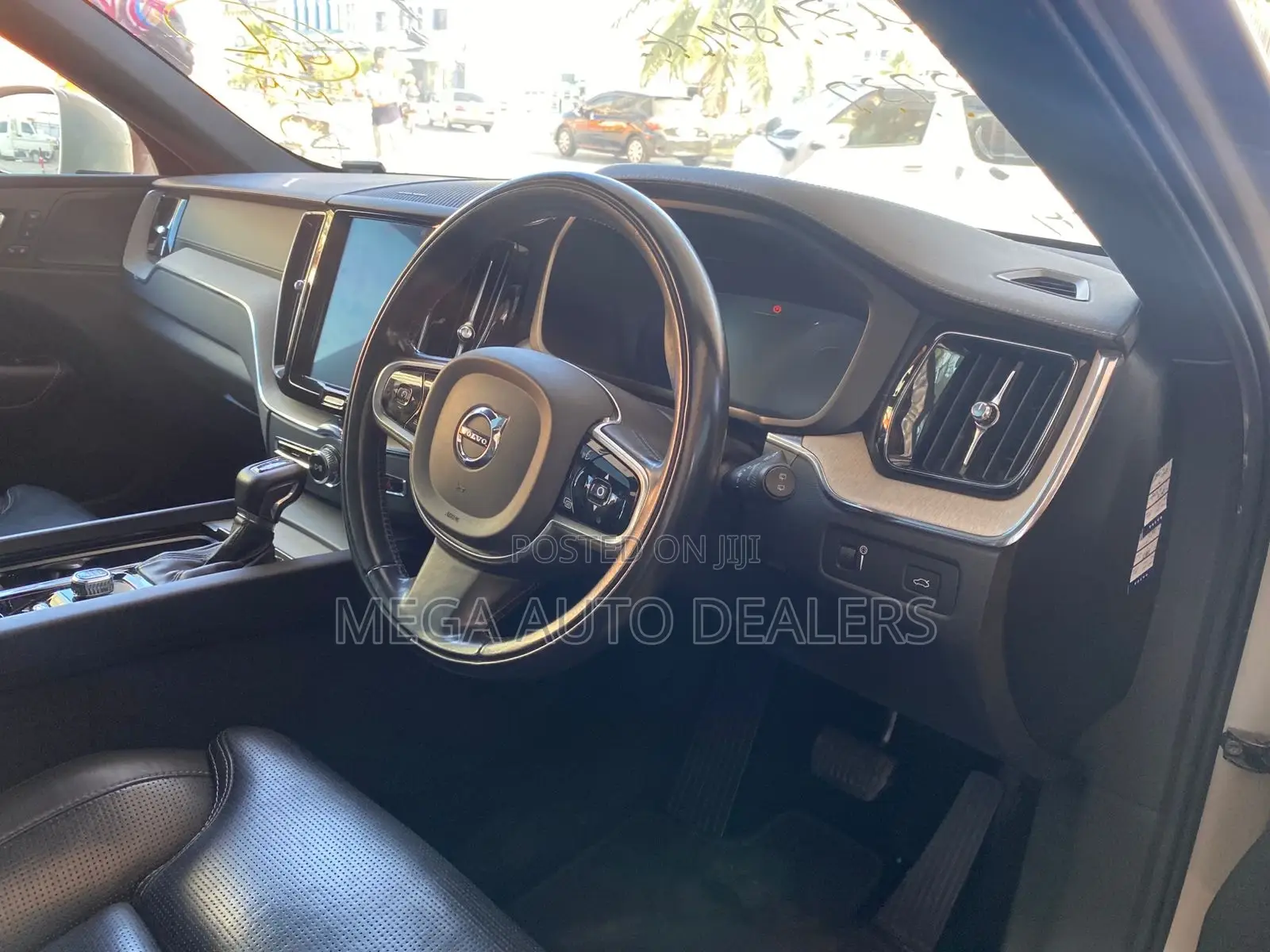 Volvo XC60 2018 Gold