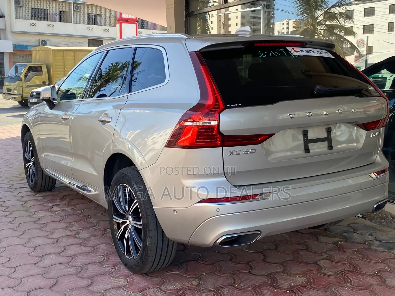Volvo XC60 2018 Gold