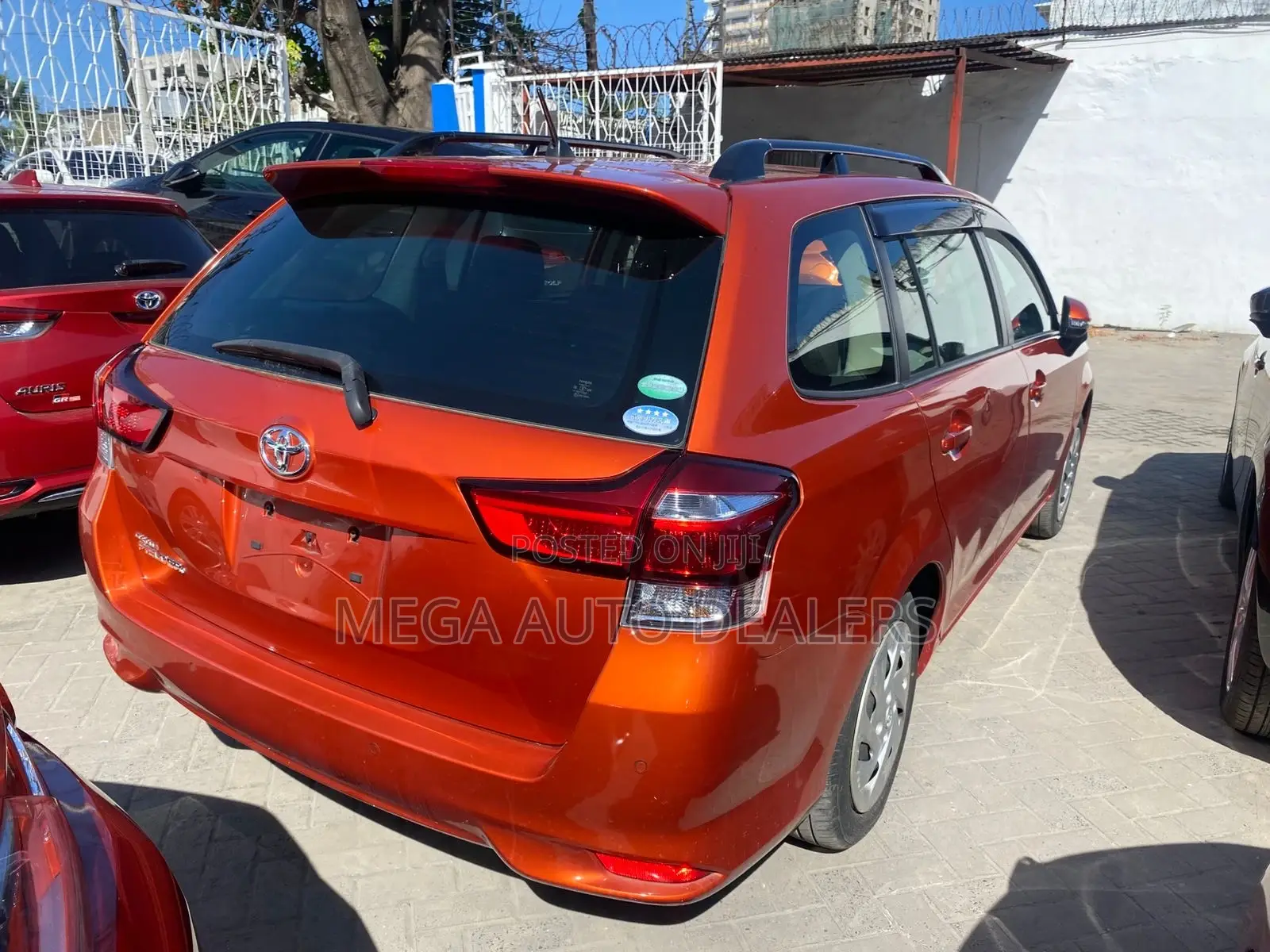 Toyota Corolla Fielder 2018 Orange