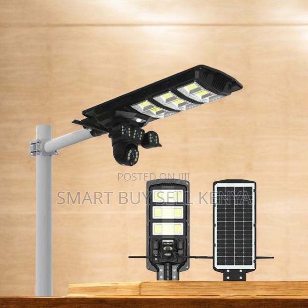 Ai Human Movement Detection 4g PTZ Camera With 450w Solar Street Light