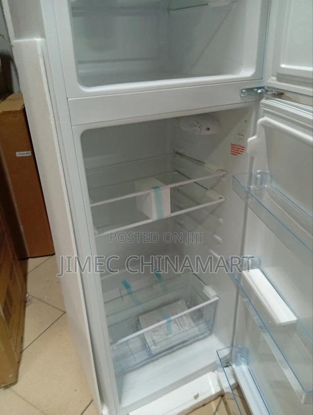 208l White Rebune Refrigerator - thumbnail 5