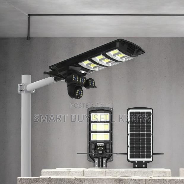 Easy Set Up 4g PTZ Outdoor Security Camera 450w Solar Street Light