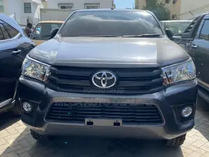 Toyota Hilux 2018 Gray