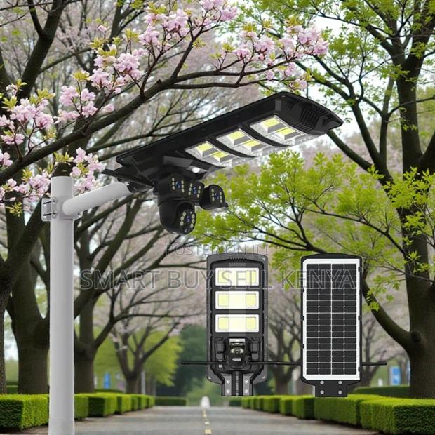 Convenient 4g PTZ Two-in-One Camera With 450w Solar Street Light