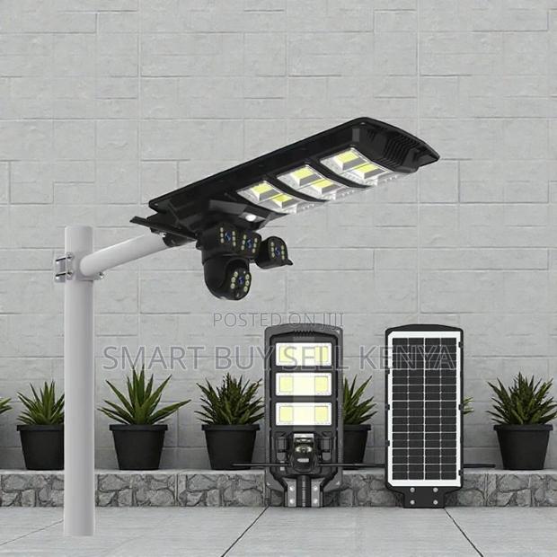 High-Quality Body 4g PTZ Rotating Camera 450w Solar Street Light